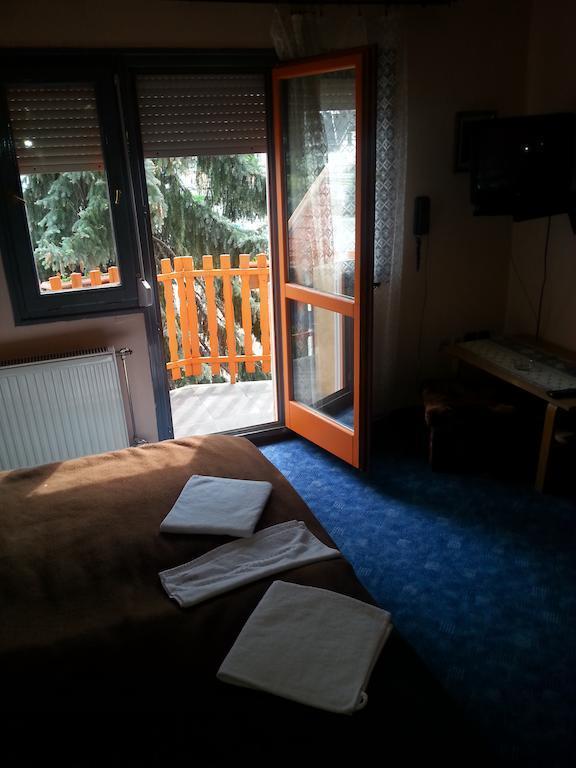 Территория Attila Hotel 3*