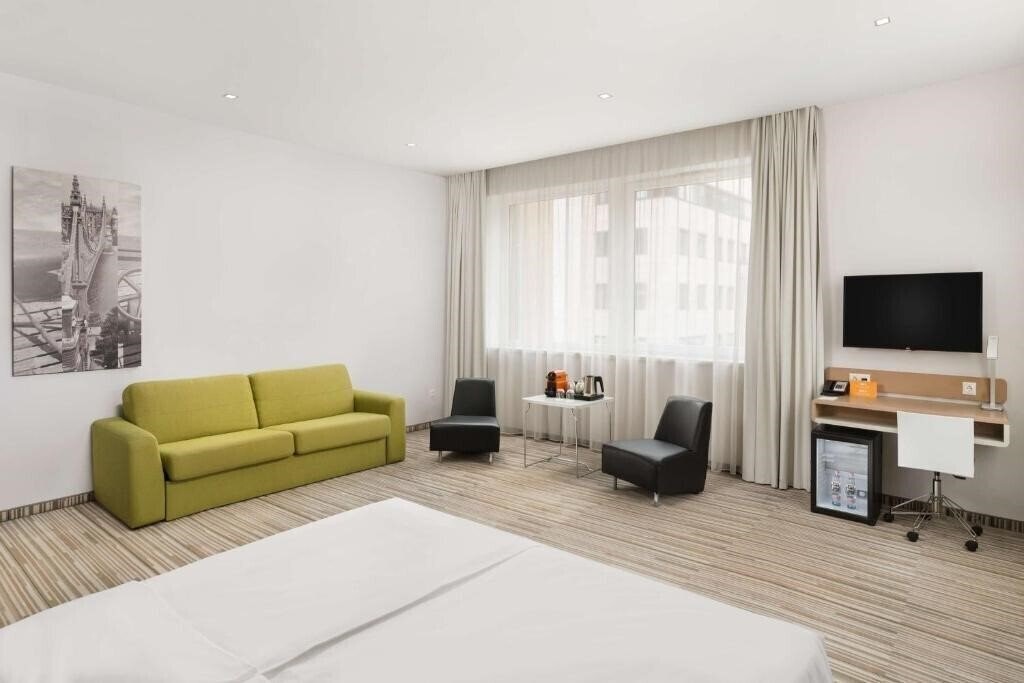 Вид Park Inn By Radisson Budapest 4*