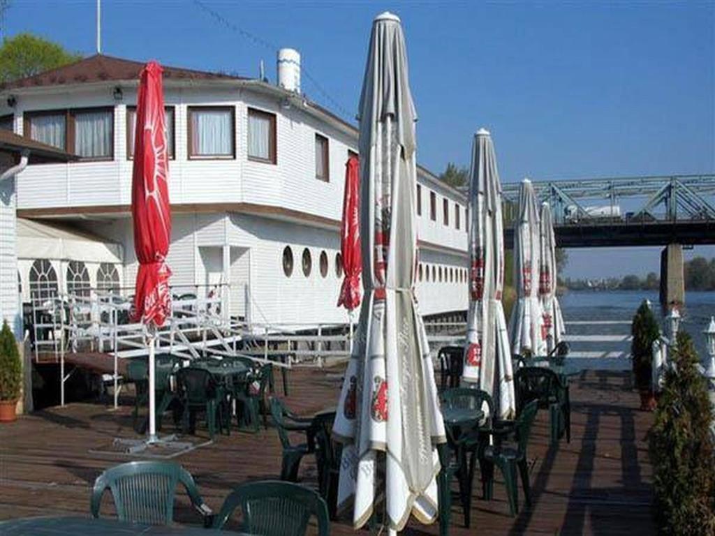 Территория Botel Lisa 3*