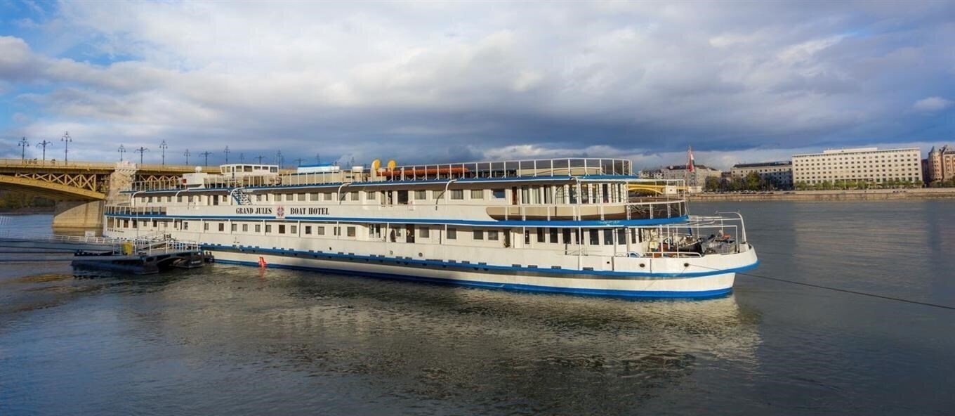 Фотографія Grand Jules Boat Hotel 3*