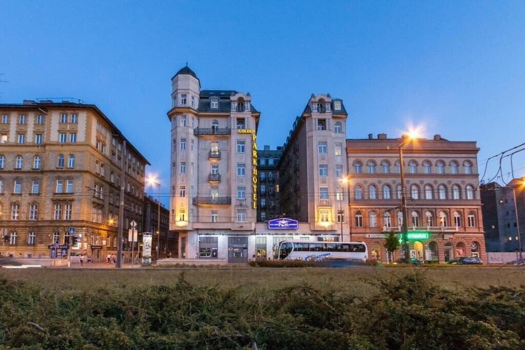 Фотографія Novum Golden Park Budapest Hotel 4*