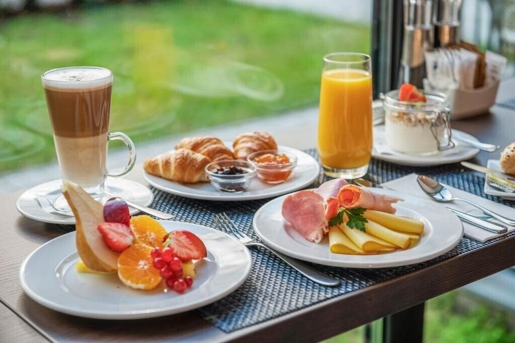 Вид Exe Danube Budapest 4*