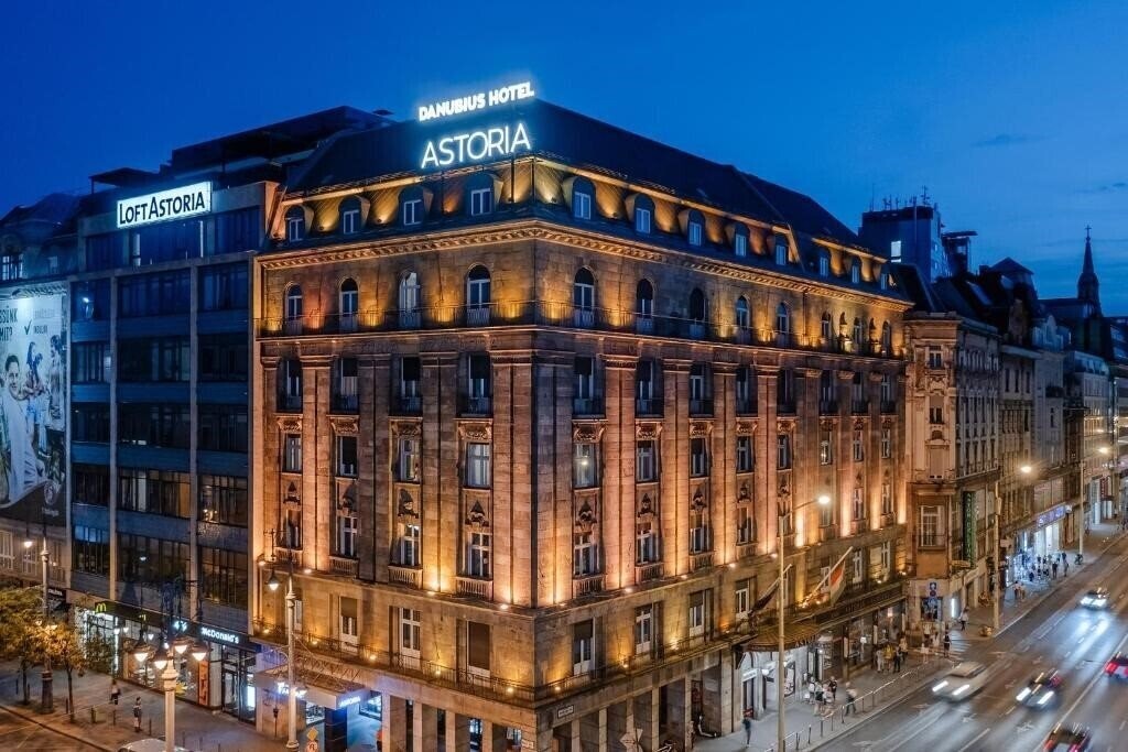 Готель Astoria 4*