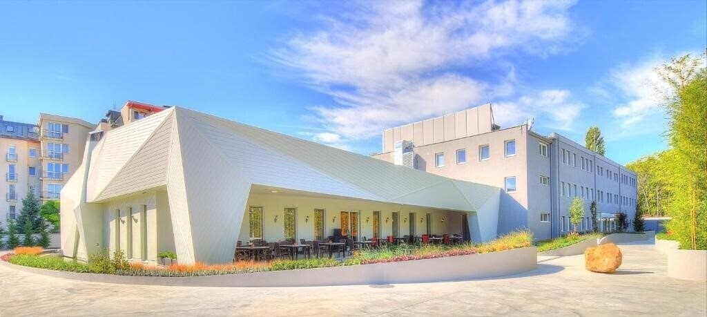 Территория Anna Hotel Budapest 4*