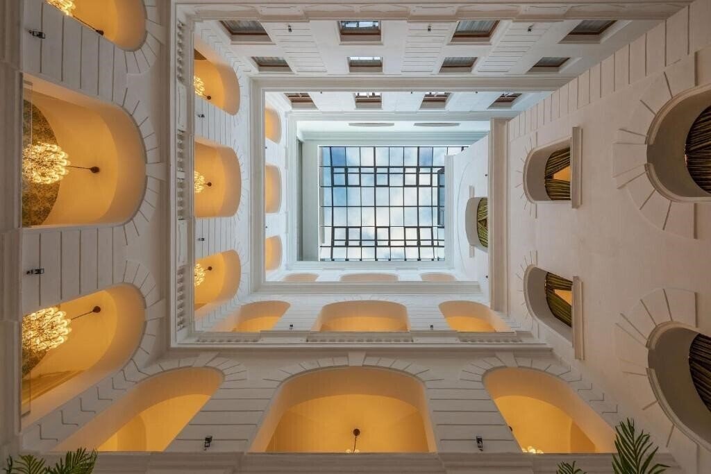 Территория Mystery Hotel Budapest 5*