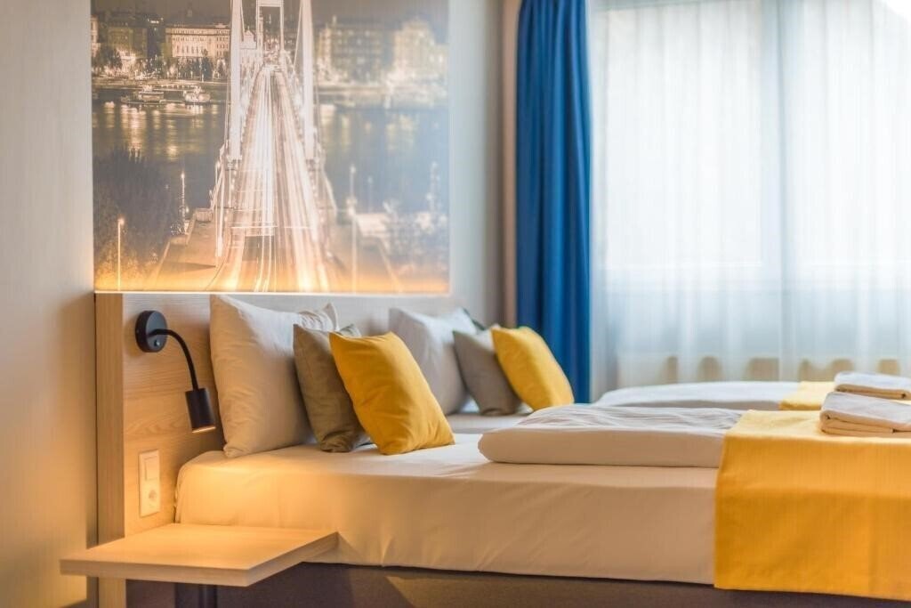 Вид Impulso Fashion Hotel (ex. Atlas City Hotel)) 4*