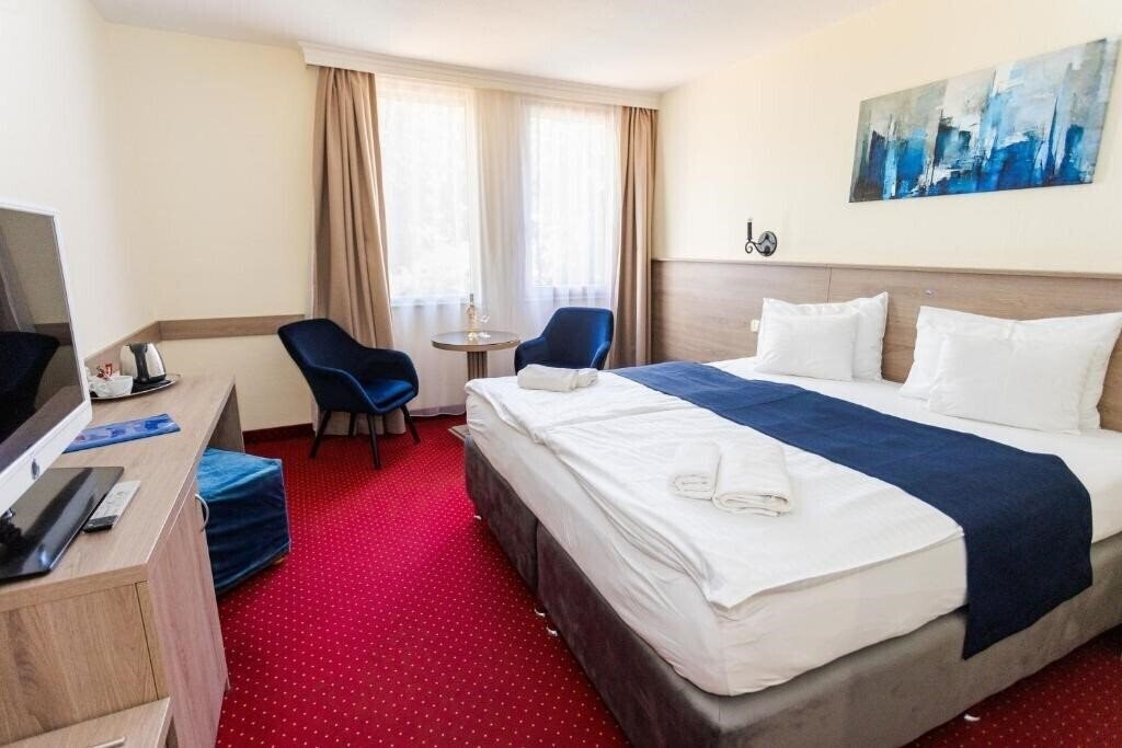 Отель Mediterran 4*
