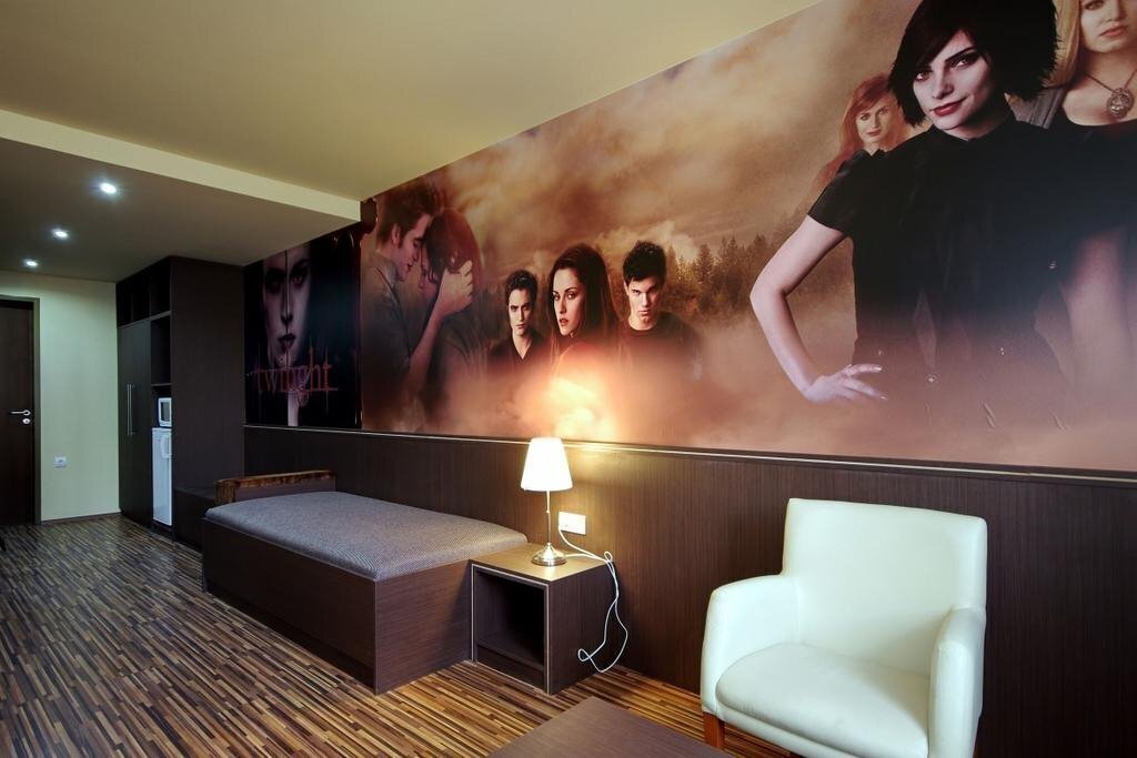 Территория Corvin Hotel Budapest Sissy Wing 3*