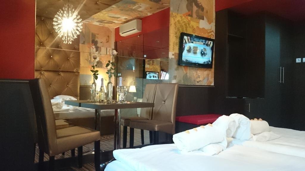 Апартаменты Corvin Hotel Budapest Sissy Wing 3*