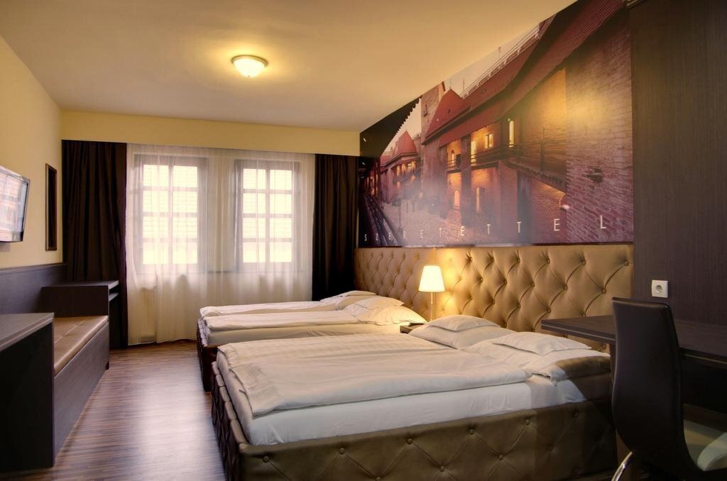 Вид Corvin Hotel Budapest Sissy Wing 3*