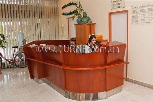 Апартаменты Corvus Hotel 3*