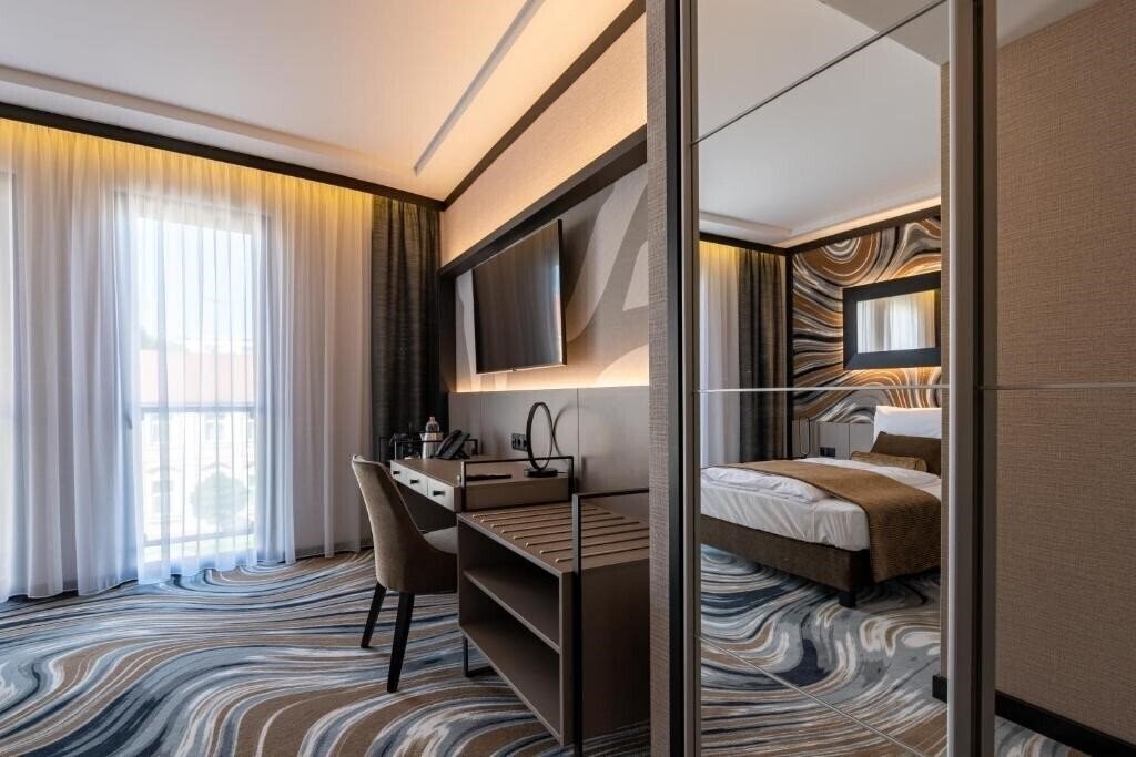 Територія Obester Hotel 4*