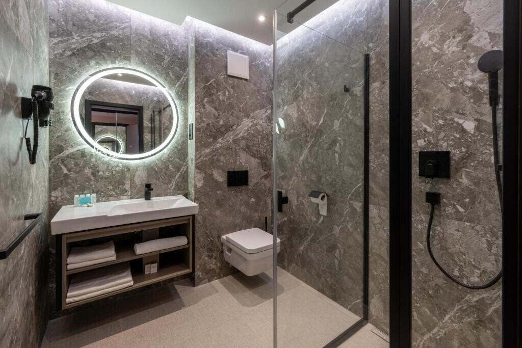 Апартаменти Obester Hotel 4*