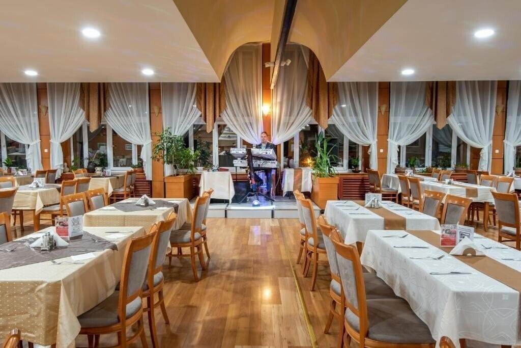 Панорама Gyogy- es Wellness Hotel Baratsag 3*