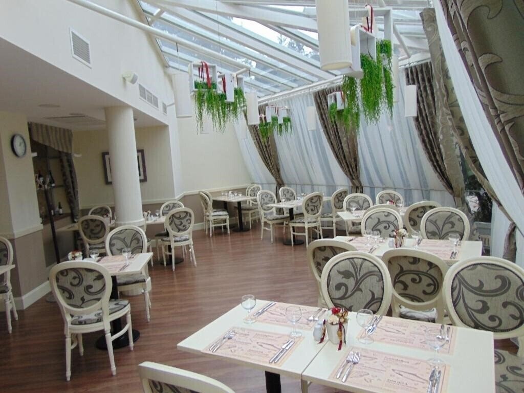 Апартаменти Hotel Spa Heviz (ex. Spa Heviz) 4*