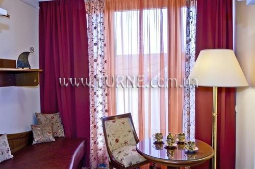 Апартаменти Amira Hotel 4*