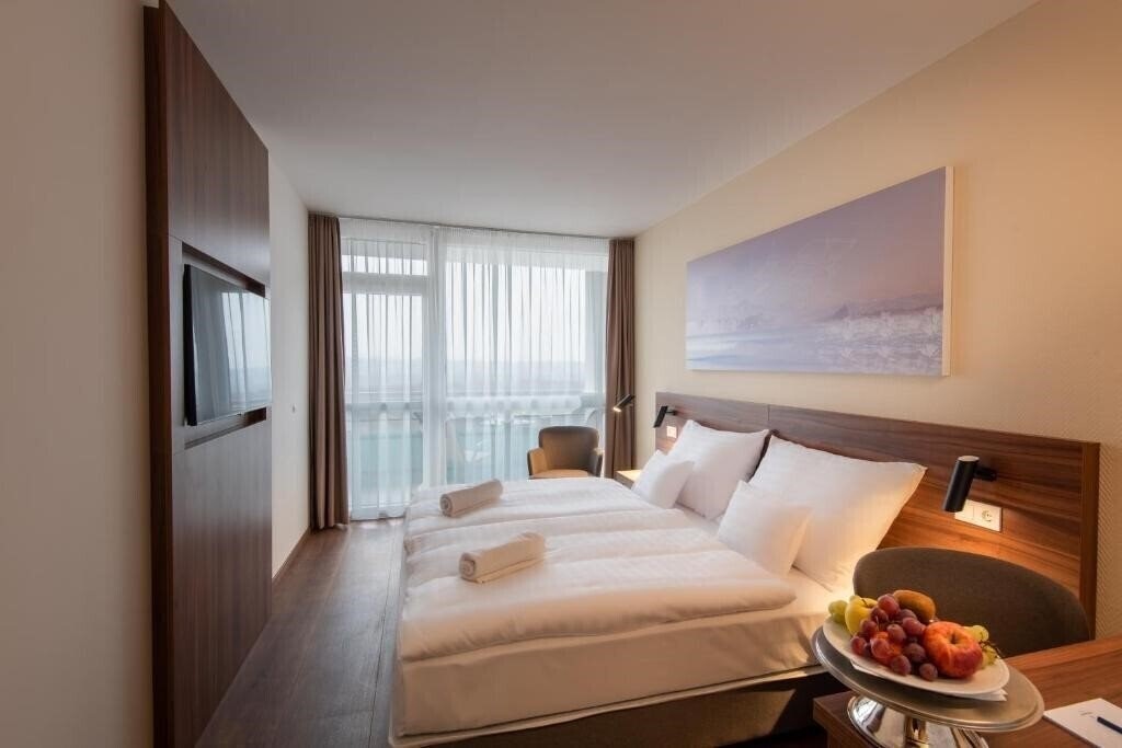 Территория Hunguest Hotel Panorama 3*