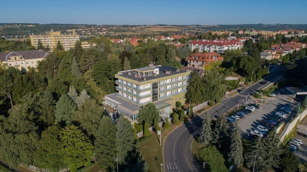 Апартаменти Hotel Fit Heviz 4*