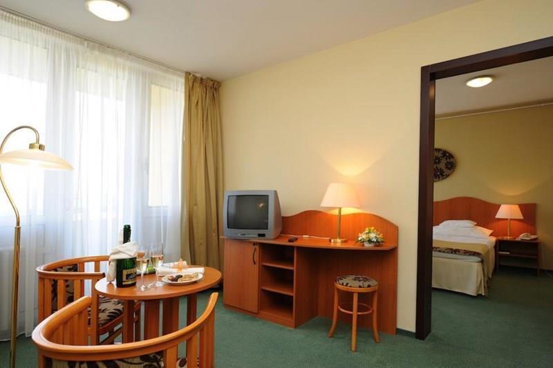 Вид Hunguest Hotel Helios 3*