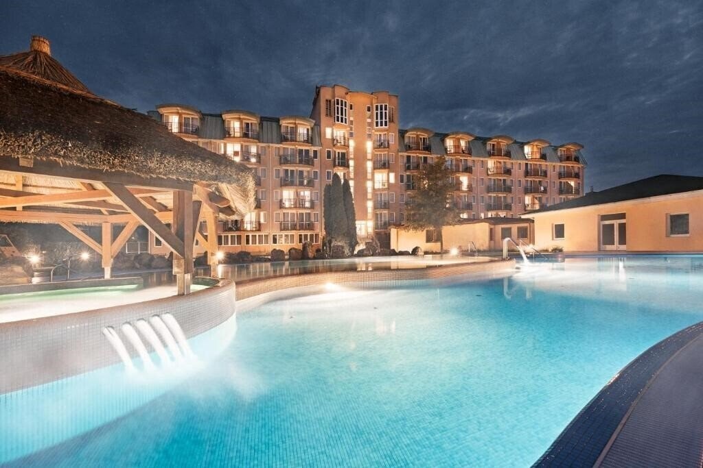 Апартаменти Europa Fit 4*