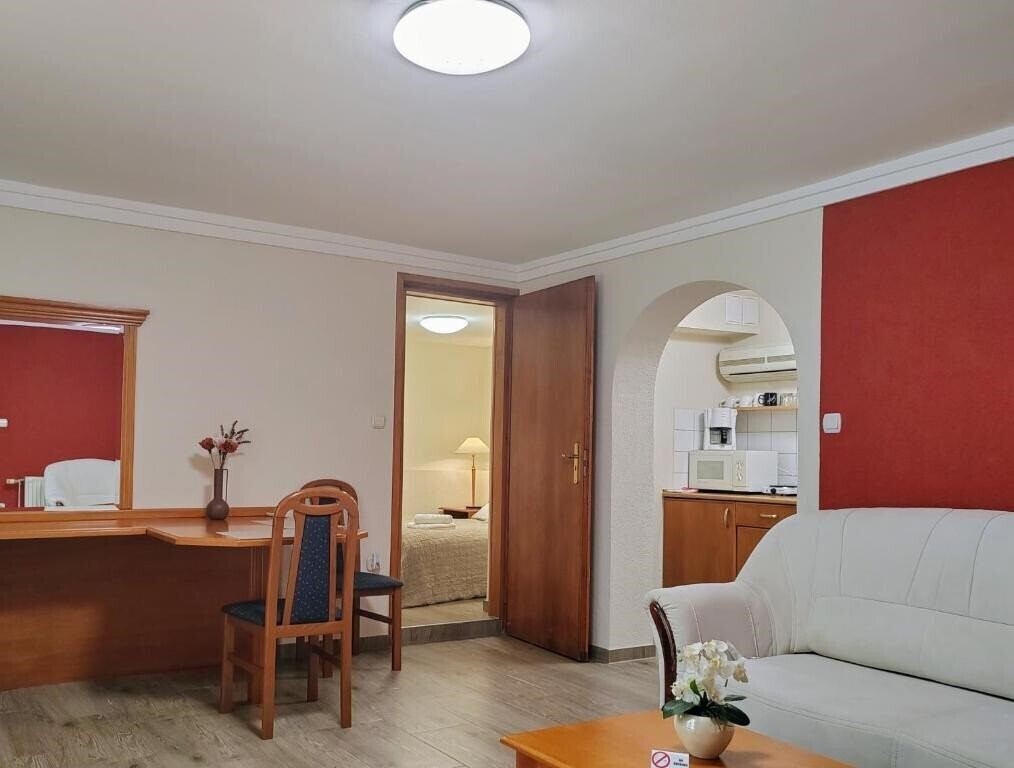 Територія Tim-Pa Apartmanhaz 3*