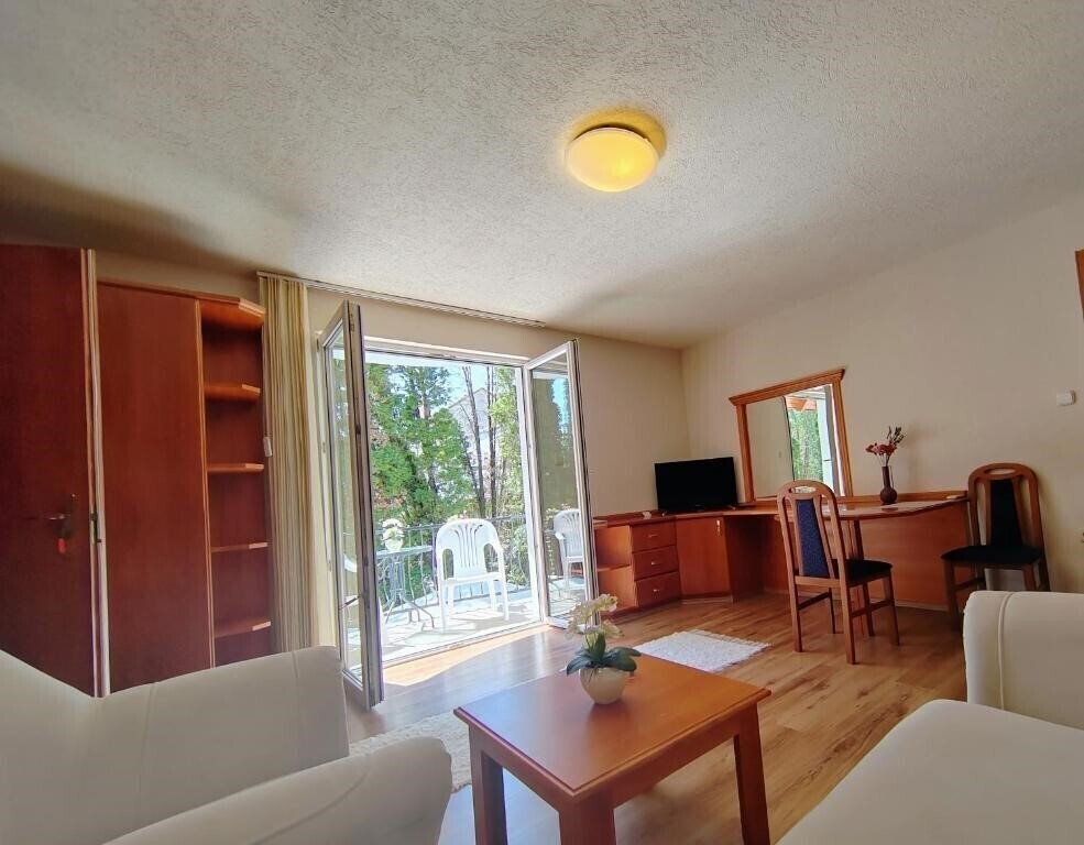 Панорама Tim-Pa Apartmanhaz 3*