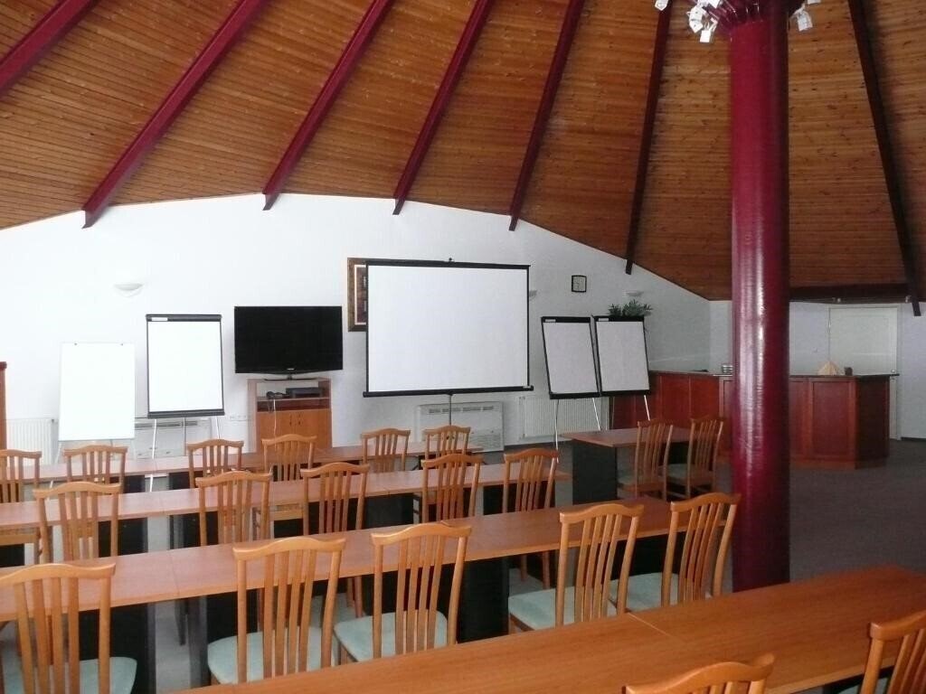 Панорама Ovit Hotel 3*