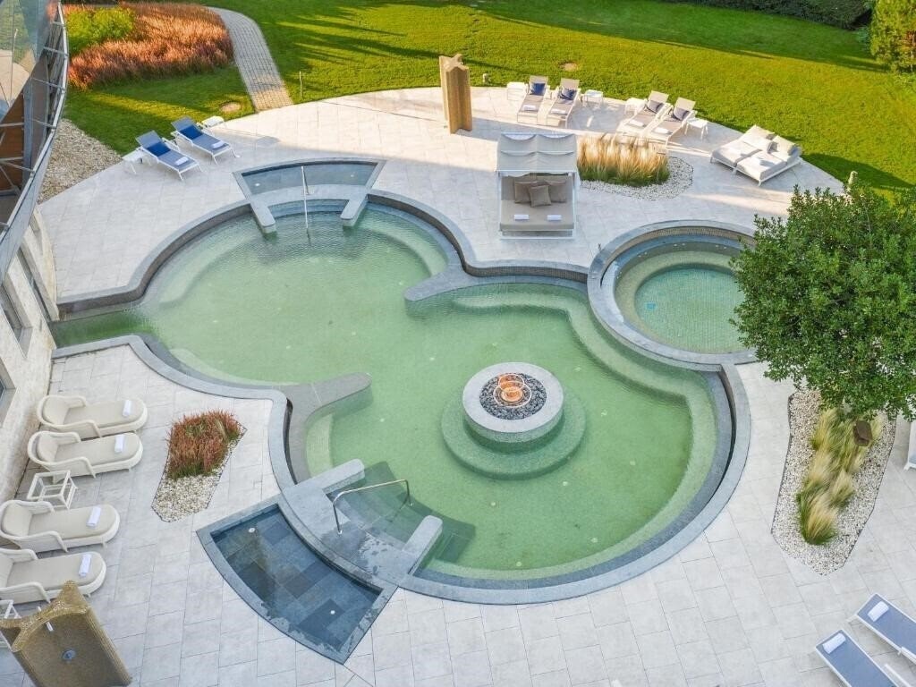 Территория Spirit Hotel Rogner Thermal SPA Sarvar 4*