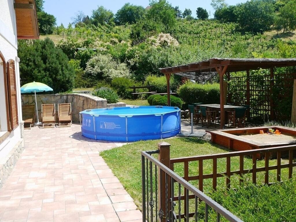 Территория Guest House Nyugalom Szigete отель без категории