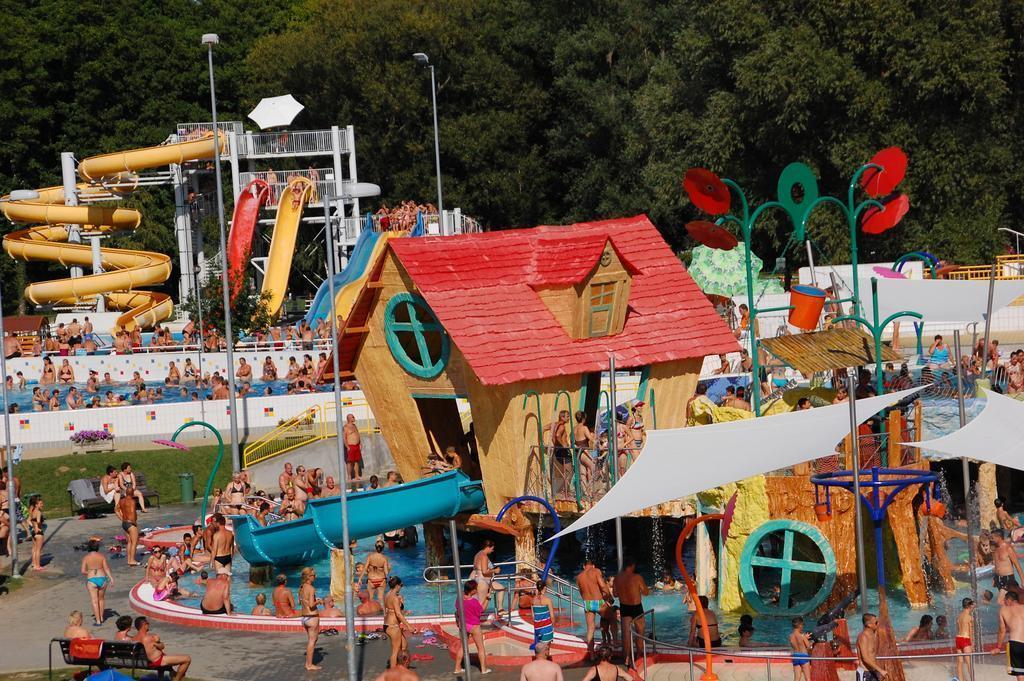 Територія Hotel Freya 3*