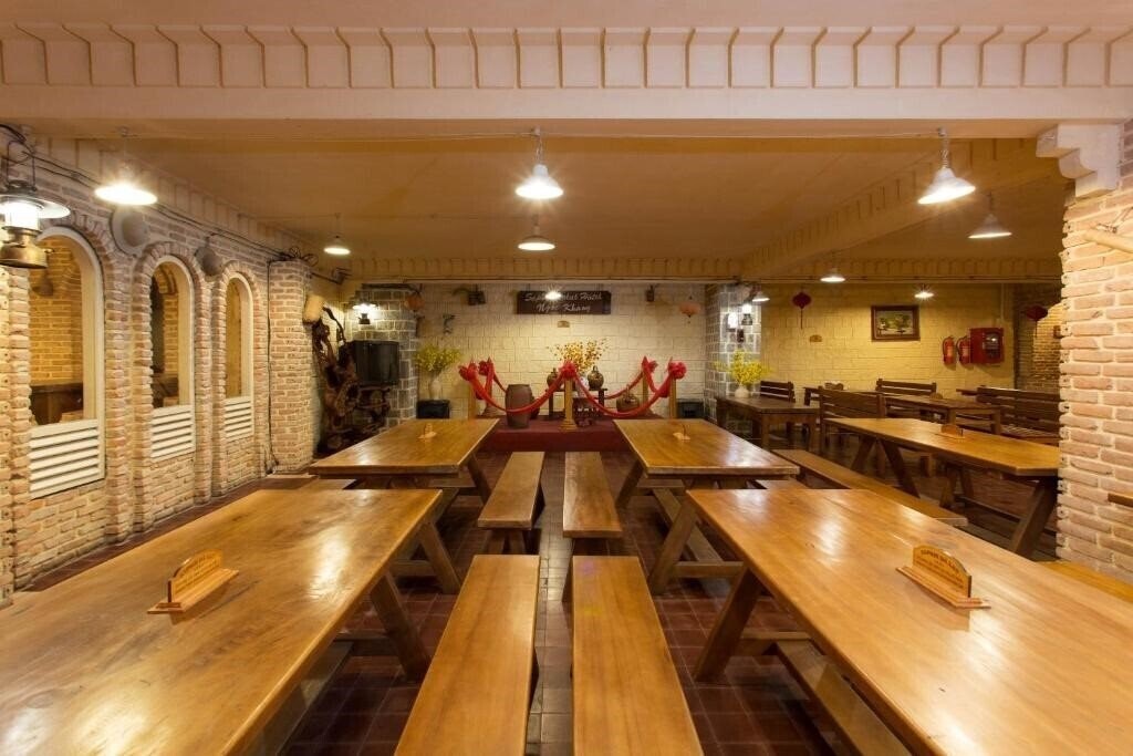 Готель Saphir Dalat Hotel (ex. Saphir Da Lat Hotel ) 4*