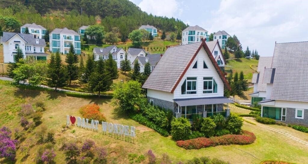 Вид Dalat Wonder Resort 4*