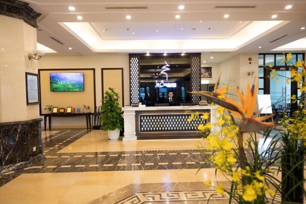 Вид La Sapinette Hotel Dalat 4*