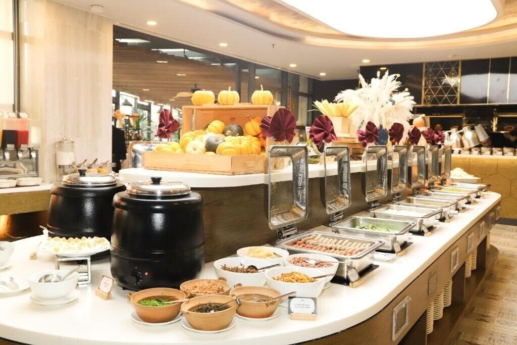 Панорама Golf Valley Hotel (ex. Golf) 4*