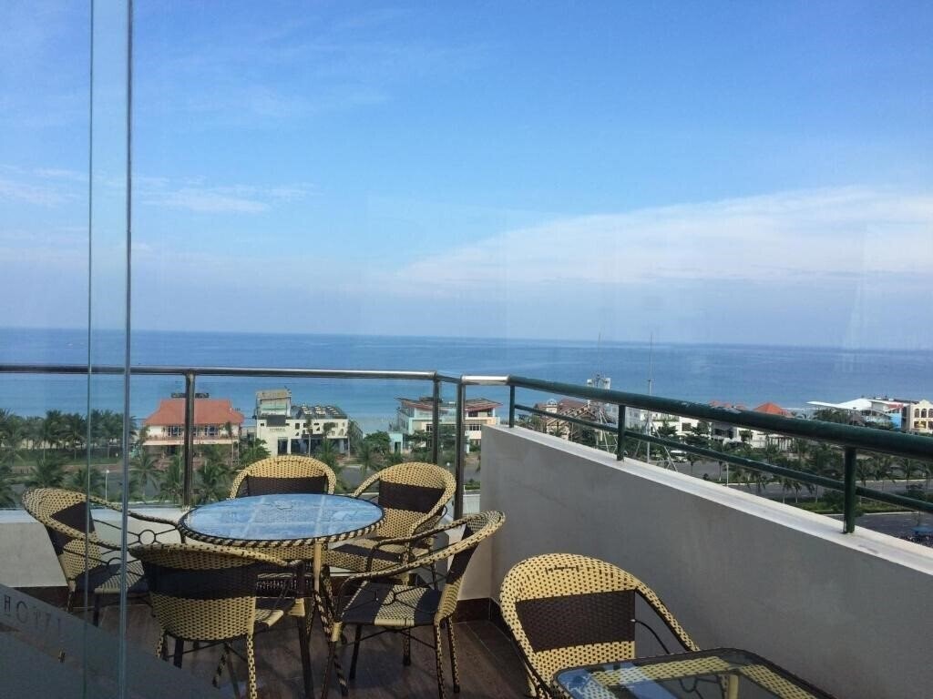 Картинка Dattravi Hostel (ex. Danang Port, Travidat Hotel) 3*