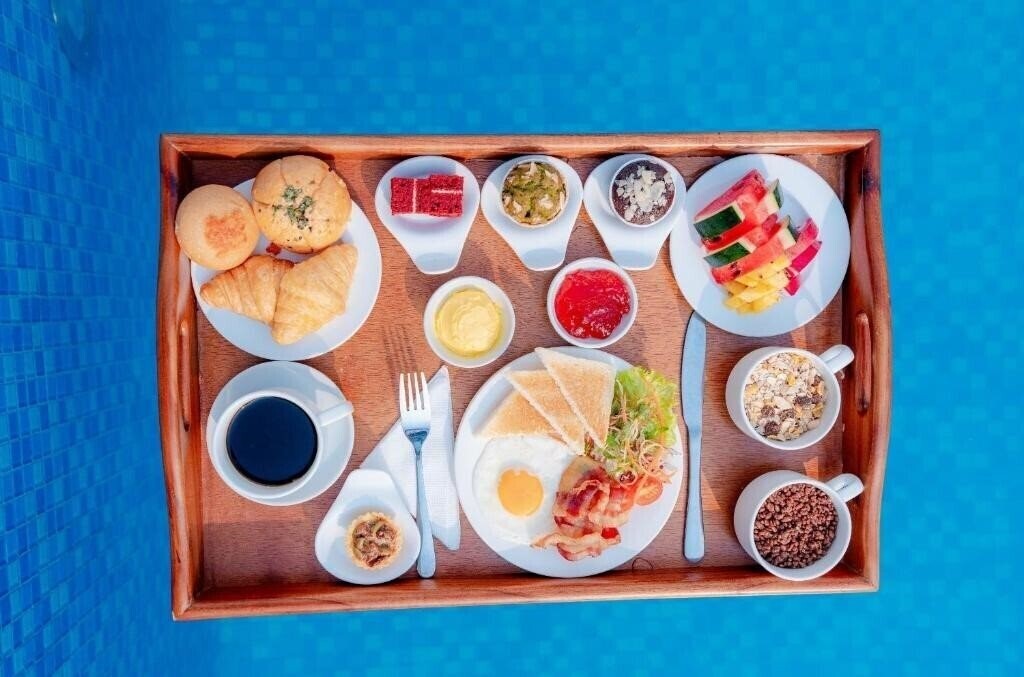 Территория Vian Hotel 3*