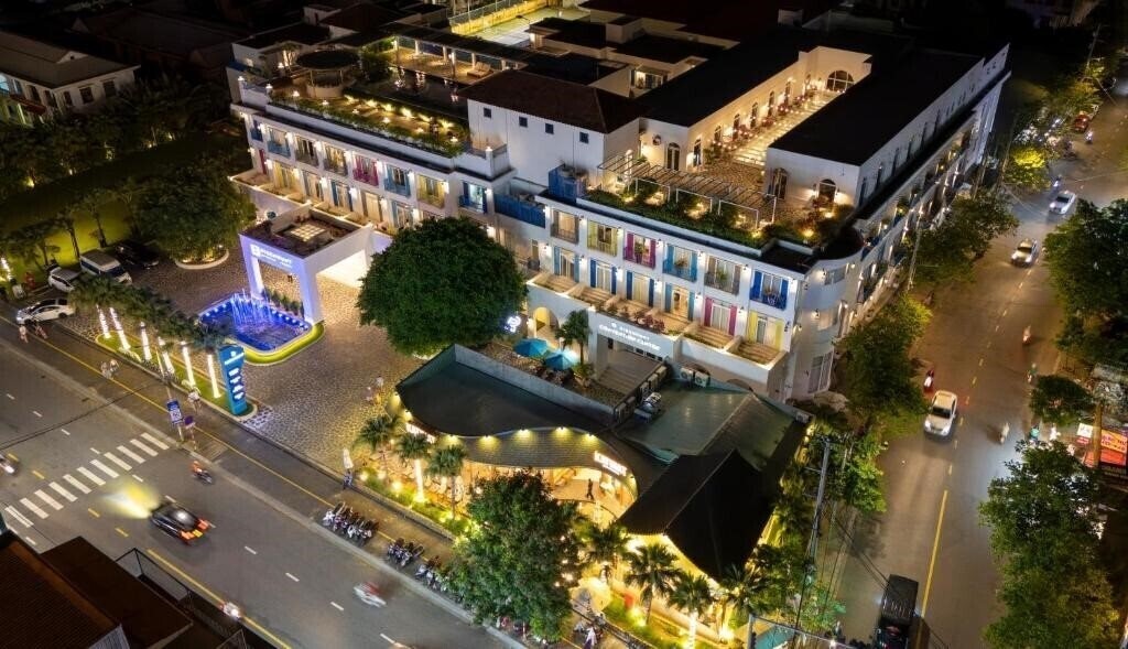 Вид Risemount Resort Danang 4*