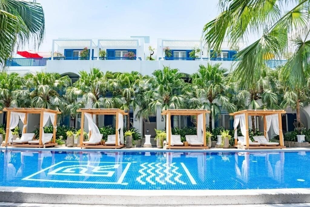 Территория Risemount Resort Danang 4*