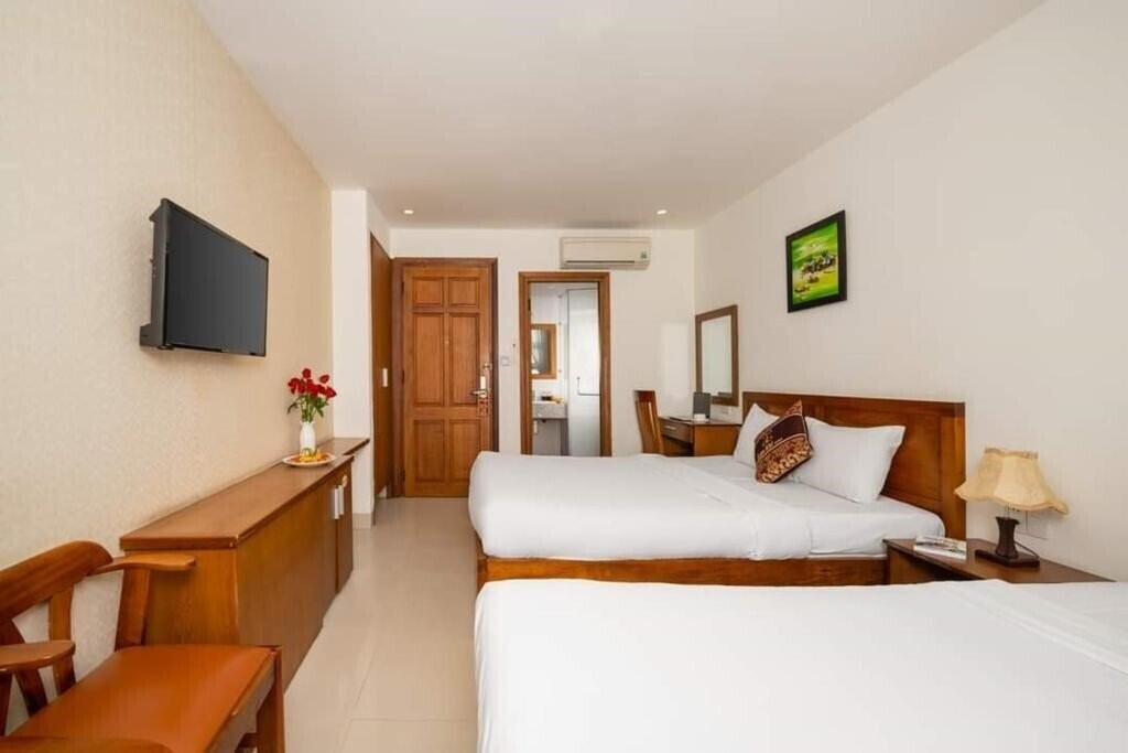 Апартаменти Lan Nhi Hotel 2*