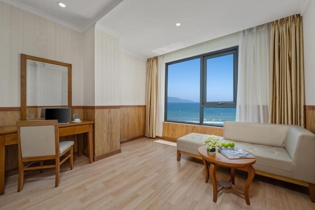 Апартаменти Serene Beach Hotel 4*