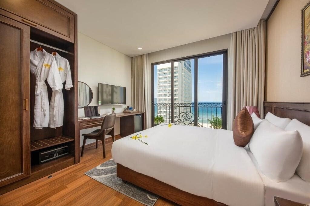 Панорама Golden Lotus Hotel Da Nang (ex. Golden Lotus Danang) 4*