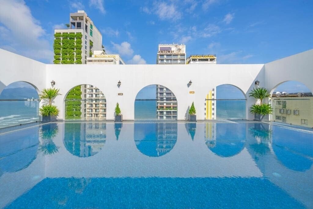 Апартаменты Golden Lotus Hotel Da Nang (ex. Golden Lotus Danang) 4*
