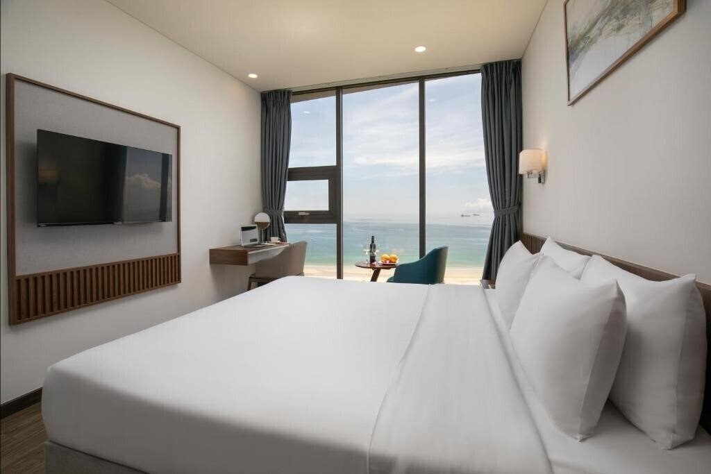 Вид Mangata Beachfront Hotel Danang 4*