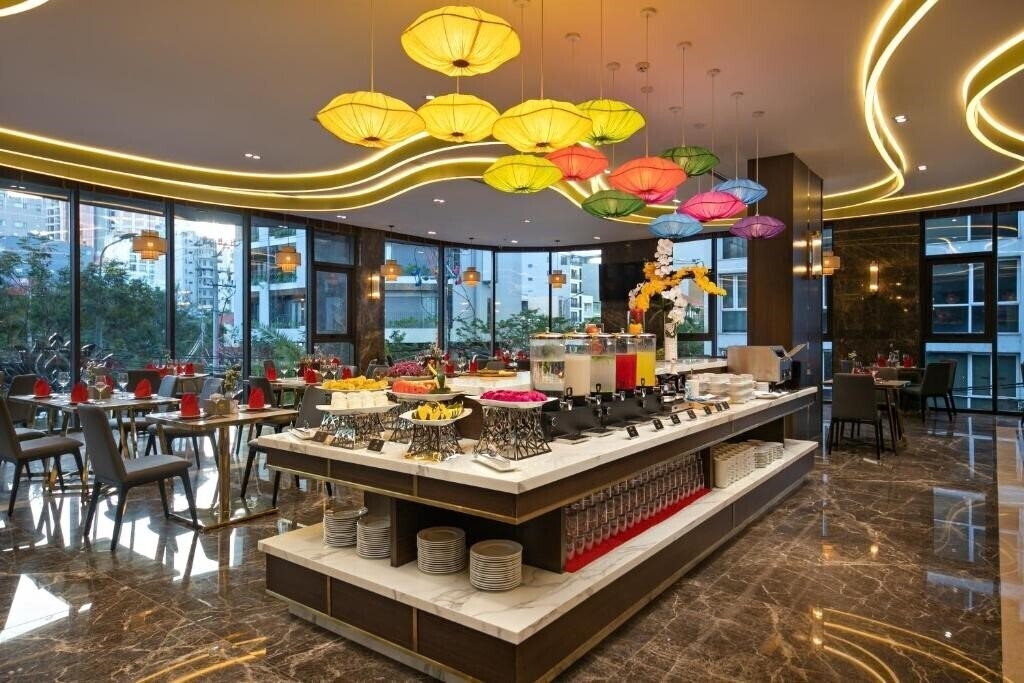 Апартаменты Golden Lotus Grand Hotel Da Nang 4*