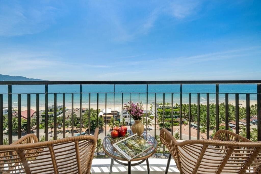 Апартаменти Lunar Hotel 4*