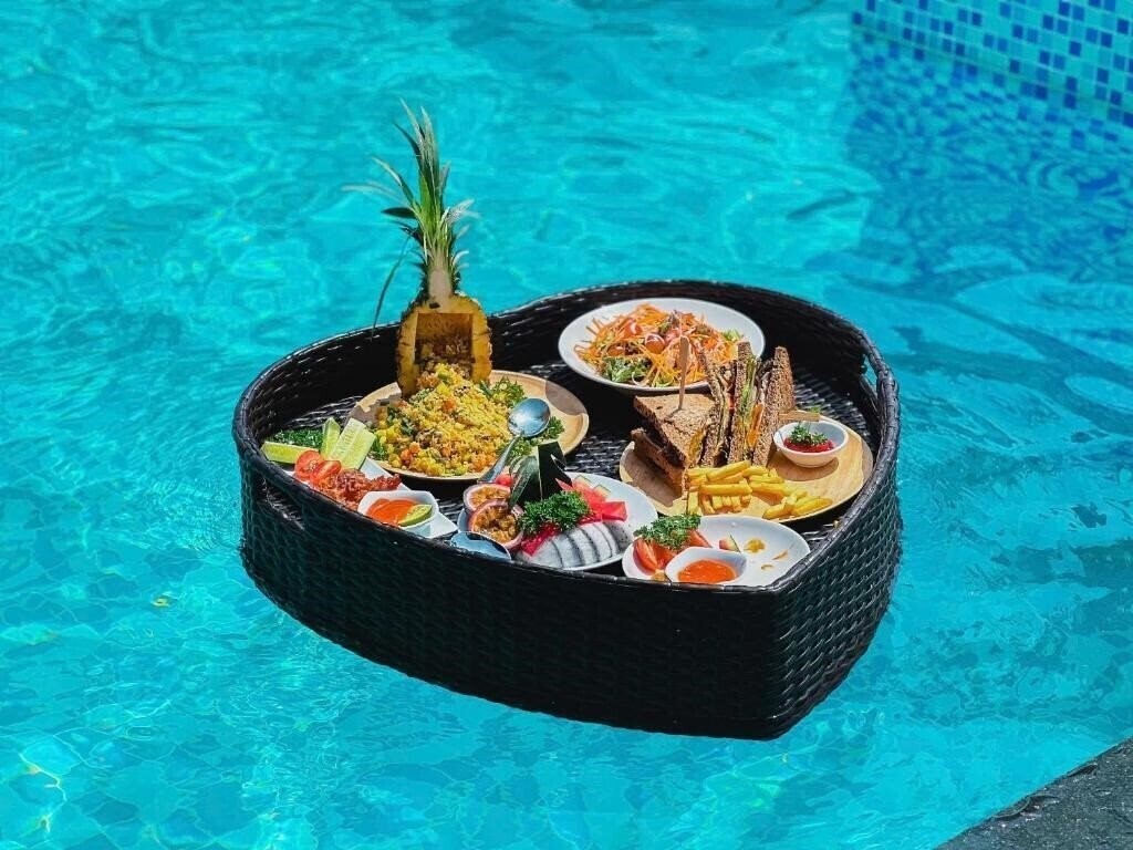 Вид The Sail Hotel Da Nang 3*