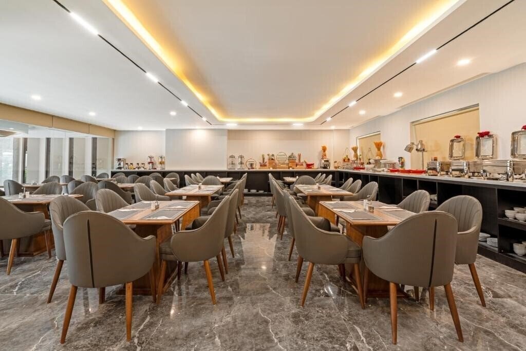 Изображение Mercy Emerald Hotel 4*