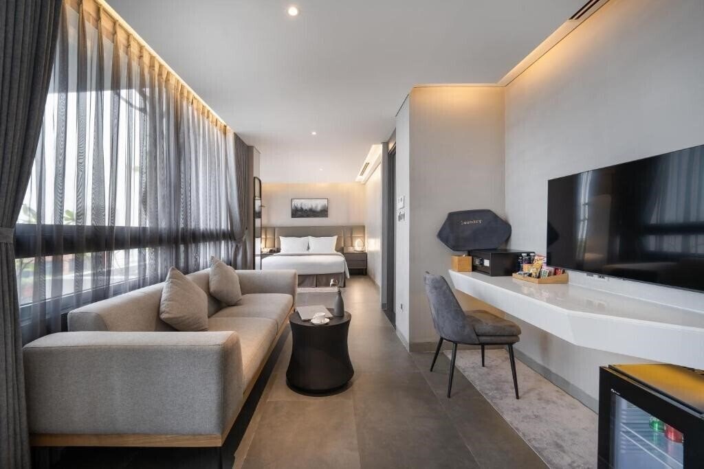 Апартаменти Legend Boutique Hotel 4*