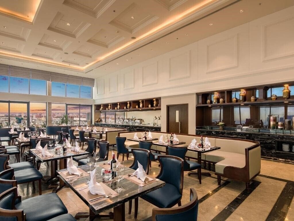 Вид Altara Suites Da Nang Managed by AHG 4*