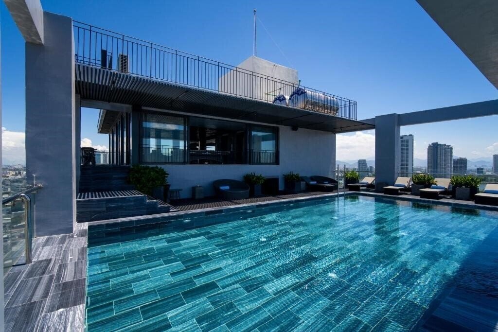 Панорама Luxtery Hotel & SPA 4*